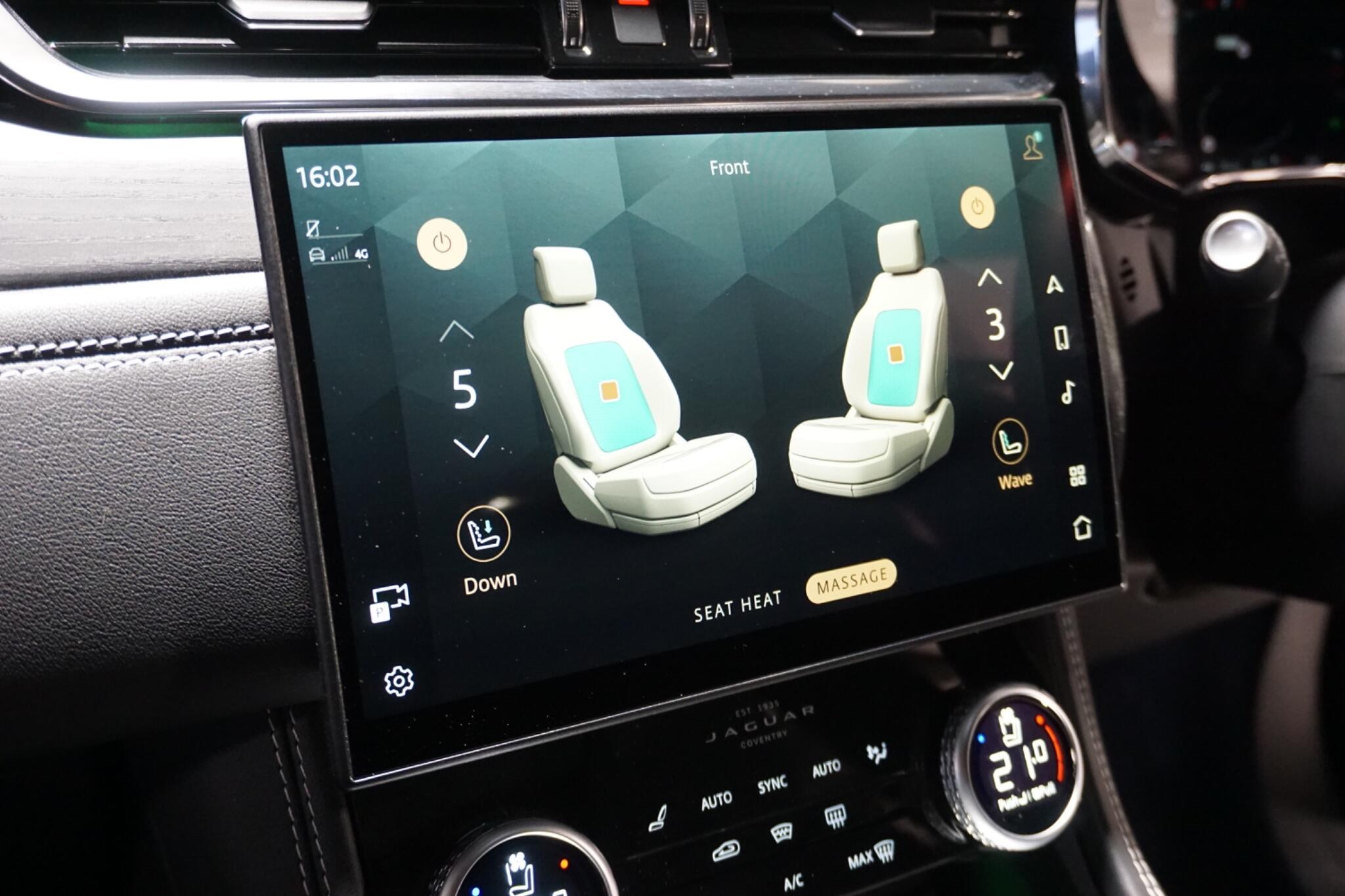 Jaguar F-PACE 3.0 D300 MHEV R-Dynamic HSE Black SUV 5dr Diesel Auto AWD Euro 6 (s/s) (300 ps)